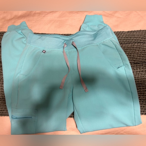 Figs scrub set - Picture 3 of 5